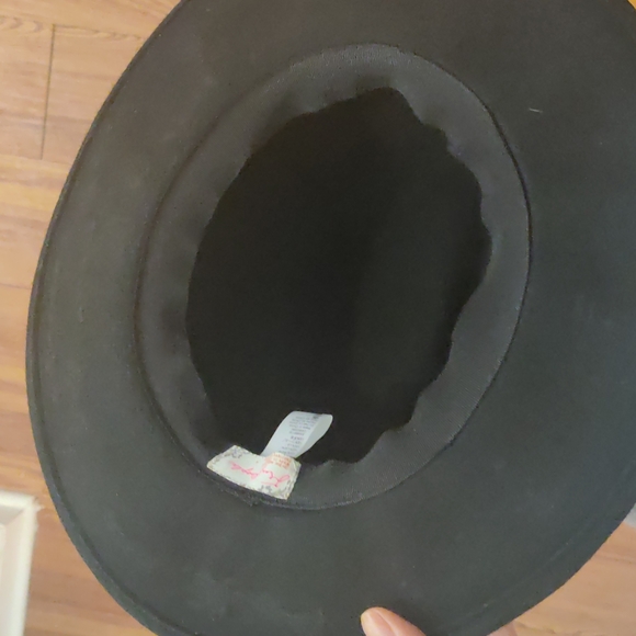 Free People 100% wool hat - Picture 9 of 12